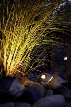 LuxForm Hybride Solar Rotslamp Nebraska 15-30 Lumen -Tuinartikelen Verkoop Winkel image 1560