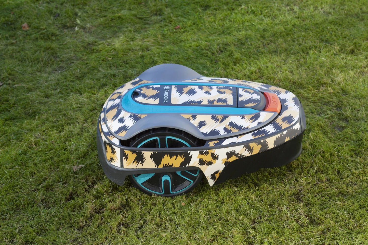 Twinckels Outfit Voor Gardena Robotmaaier 250/350/500 - Panter 2 Twinckels Outfit Voor Gardena Robotmaaier 250/350/500 - Panter - Afbeelding 2