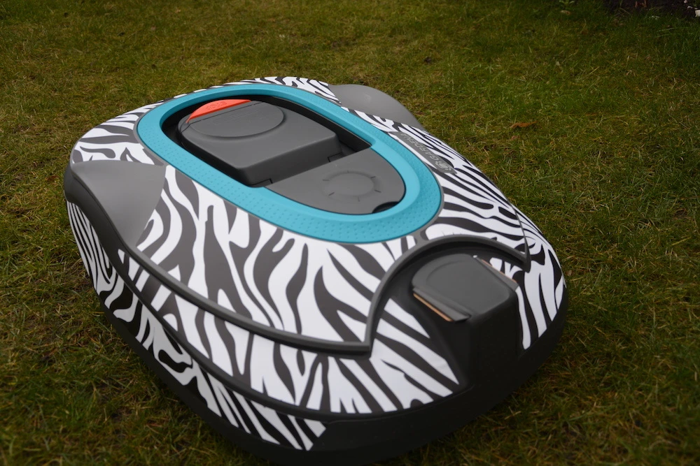 Twinckels Outfit Voor Gardena Robotmaaier 250/350/500 - Zebra 2 4 Twinckels Outfit Voor Gardena Robotmaaier 250/350/500 - Zebra 2 - Afbeelding 4